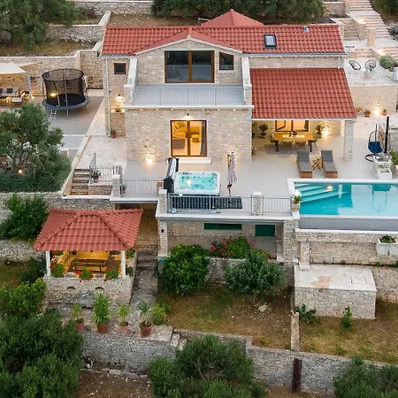 וילה Vila Brig יאנוב
